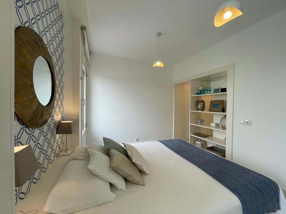 Beautiful Penthouse Apartment With Terrace - 4 Minute Walk To The Beach Troia Exterior photo